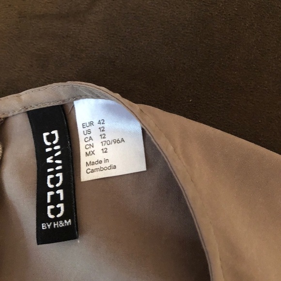 Khaki Dress 👗 - Picture 4 of 4